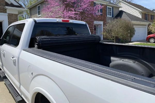RealTruck BAK Revolver X4s Hard Roll-Up Tonneau Cover